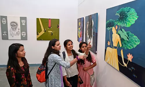 घर के लिए कलाकृति परियोजना: कलाकृतियाँ भंडारण केंद्र में वापस लौटीं घर के लिए कलाकृति परियोजना: कलाकृतियाँ भंडारण केंद्र में वापस लौटीं