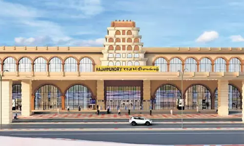 Rajamahendravaram रेलवे स्टेशन का बड़े पैमाने पर उन्नयन किया जाएगा Rajamahendravaram रेलवे स्टेशन का बड़े पैमाने पर उन्नयन किया जाएगा