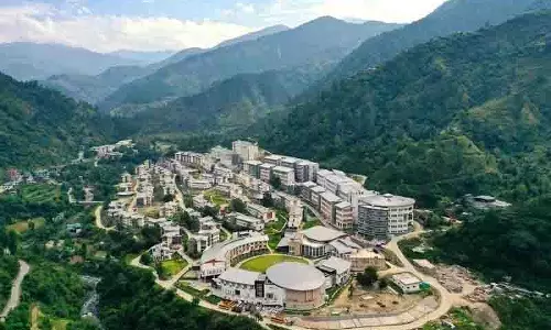 उद्योग जगत के नेताओं ने IIT-मंडी शिखर सम्मेलन में AI-संचालित नवाचार पर चर्चा की
