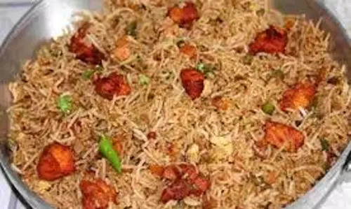 Recipe: स्ट्रीट स्टाइल चिकन फ्राइड राइस बनाने का ये है तरीका