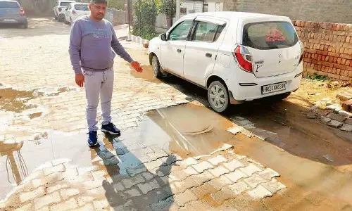 Haryana :  हिसार के वार्ड 20 में खराब सीवरेज से लोग परेशान