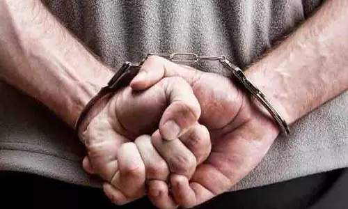 Himachal: सिरमौर पुलिस ने हेरोइन जब्त कर दो लोग गिरफ्तार Himachal: सिरमौर पुलिस ने हेरोइन जब्त कर दो लोग गिरफ्तार