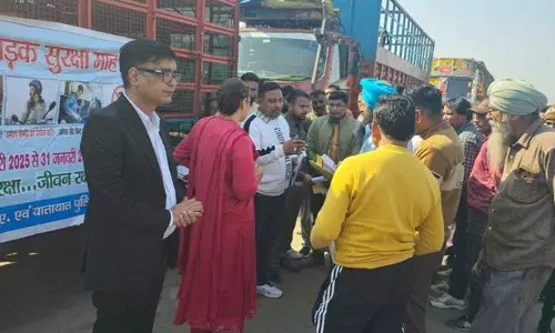 RTA विभाग ने वाहन चालकों को यातायात नियमों के प्रति किया जागरूक