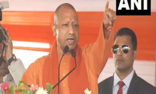 CM Yogi ने महाकुंभ की आलोचना करने के लिए अखिलेश यादव की आलोचना की