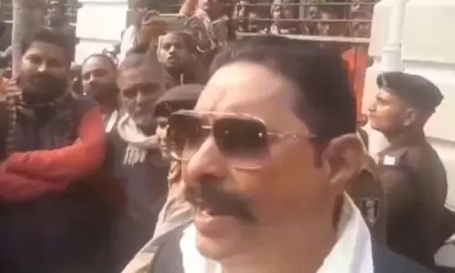 पूर्व MLA अनंत सिंह ने कोर्ट में किया सरेंडर पूर्व MLA अनंत सिंह ने कोर्ट में किया सरेंडर
