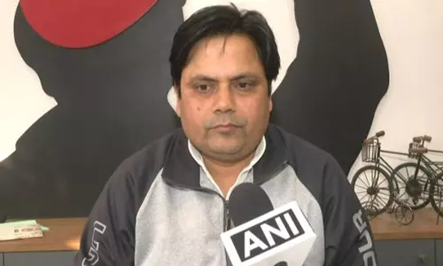क्या कोई गोमती नदी में नहा सकता है?: समाजवादी पार्टी नेता ने Yogi Adityanath की आलोचना की