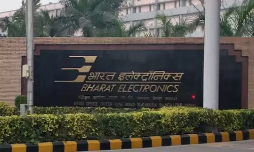 Bharat Electronics शेयर की कीमत में -1.66% कम Bharat Electronics शेयर की कीमत में -1.66% कम