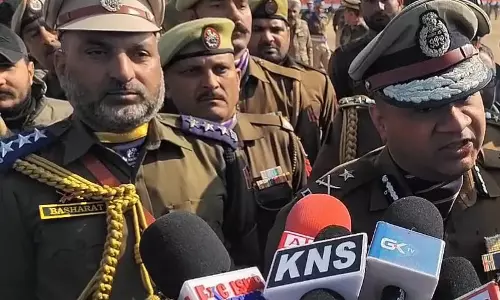 IGP: कश्मीर में गणतंत्र दिवस समारोहों के सुचारू संचालन के लिए ड्रोन और स्पॉटर तैनात IGP: कश्मीर में गणतंत्र दिवस समारोहों के सुचारू संचालन के लिए ड्रोन और स्पॉटर तैनात
