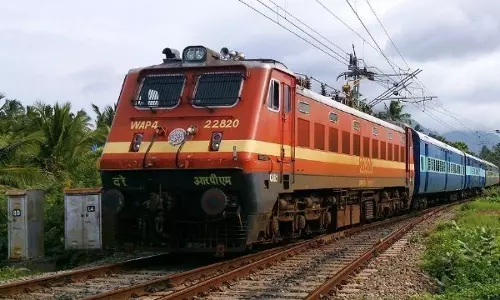महाकुंभ 2025 : मौनी अमावस्या पर भीड़ प्रबंधन के लिए रेलवे ने बनाया स्पेशल प्लान महाकुंभ 2025 : मौनी अमावस्या पर भीड़ प्रबंधन के लिए रेलवे ने बनाया स्पेशल प्लान