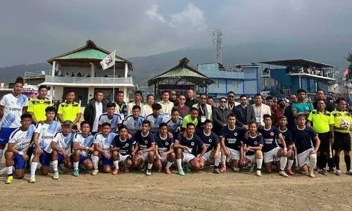 XI ब्रदर्स चुकिटोंग ने 14वीं लोथा फुटबॉल चैम्पियनशिप का खिताब बरकरार रखा XI ब्रदर्स चुकिटोंग ने 14वीं लोथा फुटबॉल चैम्पियनशिप का खिताब बरकरार रखा
