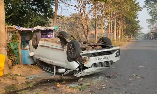 Odisha: गंजम में कार पलटने से एडिशनल एसपी और परिवार के सदस्य घायल
