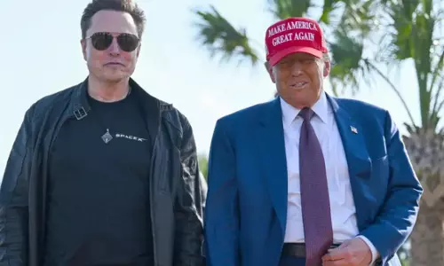 Trump ने 500 बिलियन डॉलर के एआई प्रोजेक्ट पर मस्क की आलोचना का जवाब दिया Trump ने 500 बिलियन डॉलर के एआई प्रोजेक्ट पर मस्क की आलोचना का जवाब दिया