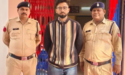 वाट्सएप के जरिए बेच रहा था हेरोईन, शहर में पकड़ाया तस्कर