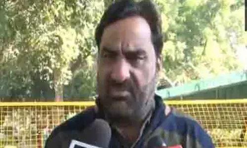 RLP प्रमुख हनुमान बेनीवाल ने केजरीवाल से मुलाकात की, जाटों से आप को वोट देने का किया आग्रह RLP प्रमुख हनुमान बेनीवाल ने केजरीवाल से मुलाकात की, जाटों से आप को वोट देने का किया आग्रह