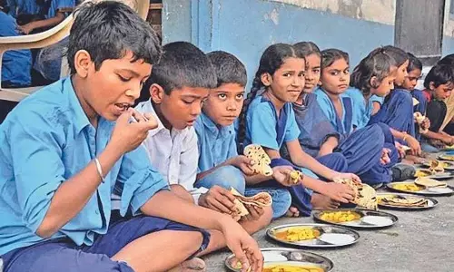 Kerala की पोषाका बाल्यम योजना को फंड में देरी के कारण बड़ा झटका