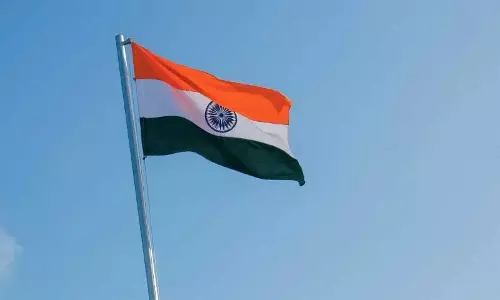 Assam : डिब्रूगढ़ में गणतंत्र दिवस से पहले सुरक्षा बढ़ाई गई Assam : डिब्रूगढ़ में गणतंत्र दिवस से पहले सुरक्षा बढ़ाई गई