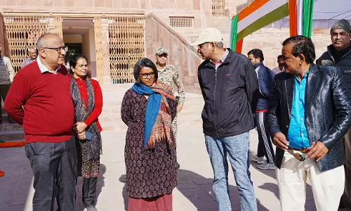 Bikaner: गणतंत्र दिवस समारोह का पूर्वाभ्यास जिला कलेक्टर एवं पुलिस अधीक्षक निरीक्षण Bikaner: गणतंत्र दिवस समारोह का पूर्वाभ्यास जिला कलेक्टर एवं पुलिस अधीक्षक निरीक्षण