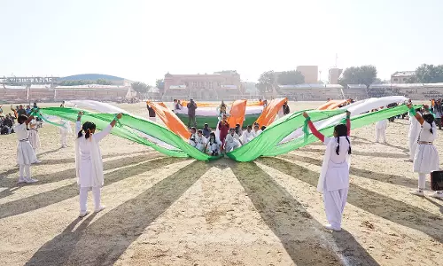 Bikaner: जिला कलेक्टर ने जयमलसर में किया विभिन्न विकास कार्यों का किया निरीक्षण