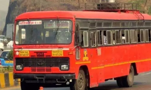 एसटी बस किराया बढ़ोतरी: रिक्शा और टैक्सी का सफर भी महंगा हो जाएगा एसटी बस किराया बढ़ोतरी: रिक्शा और टैक्सी का सफर भी महंगा हो जाएगा