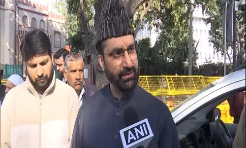 संशोधन अस्वीकार्य हैं: मीरवाइज उमर फारूक ने Waqf Act में प्रस्तावित संशोधनों का विरोध किया