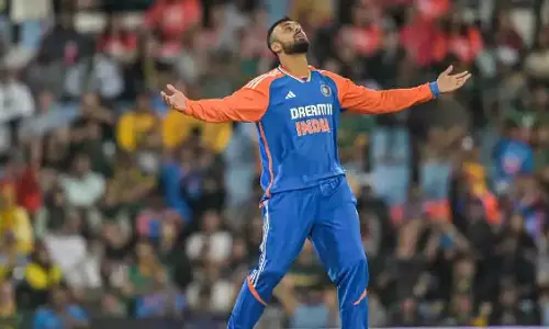 घरेलू क्रिकेट का स्तर आईपीएल के बराबर: Varun Chakravarthy घरेलू क्रिकेट का स्तर आईपीएल के बराबर: Varun Chakravarthy
