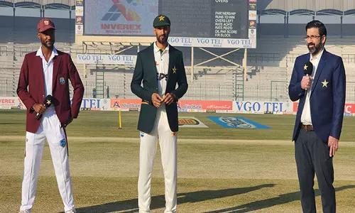 Multan Test: वेस्टइंडीज के कप्तान क्रेग ब्रैथवेट ने टॉस जीता Multan Test: वेस्टइंडीज के कप्तान क्रेग ब्रैथवेट ने टॉस जीता
