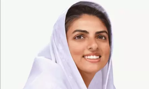 मानवीय गुणों से सम्पन्न होना ही मनुष्य की असली पहचान: माता सद्गुरु सुदीक्षाजी मानवीय गुणों से सम्पन्न होना ही मनुष्य की असली पहचान: माता सद्गुरु सुदीक्षाजी