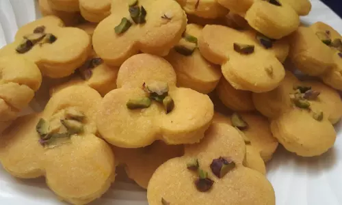 केसर पिस्ता भरवां कुकीज़ रेसिपी