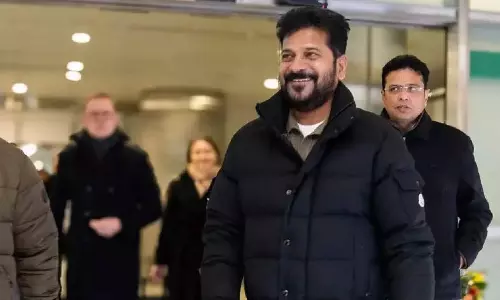 दावोस से आने पर CM Revanth का भव्य स्वागत किया गया