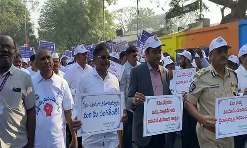 Vijayawada ने विशाल रैली के साथ 15वां राष्ट्रीय मतदाता दिवस मनाया