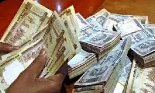 Hyderabad में फर्जीवाड़ा जैसे नकली सामान बनाने वाले गिरोह का भंडाफोड़ Hyderabad में फर्जीवाड़ा जैसे नकली सामान बनाने वाले गिरोह का भंडाफोड़