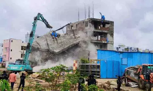 Hydra ने रंगा रेड्डी के पोचारम नगरपालिका में तोड़फोड़ की