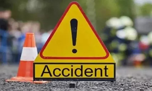 Uttar Pradesh: आगरा में ट्रैक्टर और ऑटोरिक्शा की टक्कर में दो की मौत, तीन घायल