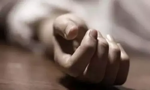 कराईकुडी के निकट स्कूल में बिजली का करंट लगने से छात्र की मौत कराईकुडी के निकट स्कूल में बिजली का करंट लगने से छात्र की मौत