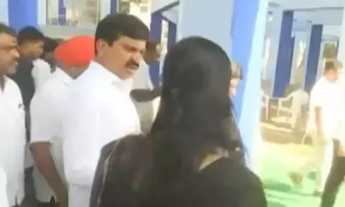 कलेक्टर से प्रोटोकॉल बनाने में हुई गड़बड़ी, मंत्री ने लगाई फटकार