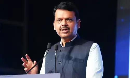 CM देवेंद्र फडणवीस दावोस समझौता ज्ञापनों को लेकर जांच का सामना कर रहे CM देवेंद्र फडणवीस दावोस समझौता ज्ञापनों को लेकर जांच का सामना कर रहे