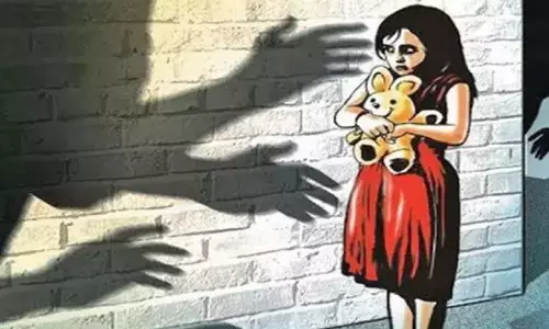 Crime: 5 साल की बच्ची के साथ दुष्कर्म, पोक्सो एक्ट के तहत मामला दर्ज Crime: 5 साल की बच्ची के साथ दुष्कर्म, पोक्सो एक्ट के तहत मामला दर्ज