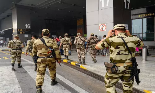 सरकार ने CAPF के चुनिंदा वीआईपी सुरक्षाकर्मियों को विशेष भत्ता दिया सरकार ने CAPF के चुनिंदा वीआईपी सुरक्षाकर्मियों को विशेष भत्ता दिया