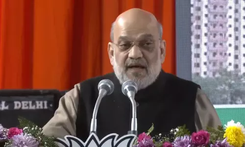 दिल्ली वासियों गरीब कल्याण की एक भी योजना नहीं होगी बंद : अमित शाह दिल्ली वासियों गरीब कल्याण की एक भी योजना नहीं होगी बंद : अमित शाह
