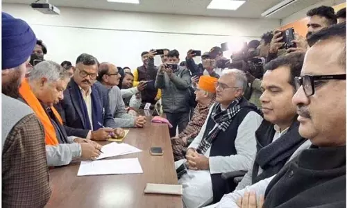 सत शर्मा ने BJP प्रदेश अध्यक्ष पद के लिए नामांकन दाखिल किया