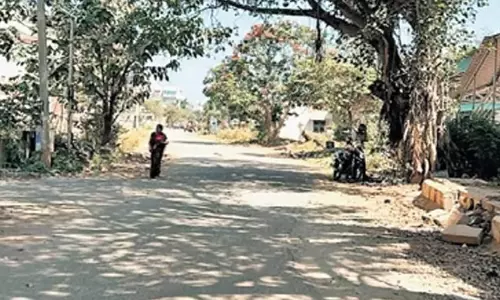 यौन उत्पीड़न: महिलाएं सड़कों पर चलने से डरती यौन उत्पीड़न: महिलाएं सड़कों पर चलने से डरती