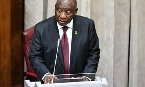 South African President ने अधिग्रहण विधेयक पर हस्ताक्षर कर इसे कानून बना दिया