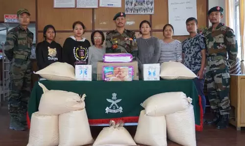 Mizoram : राइफल्स ने गणतंत्र दिवस से पहले मातृहीन शिशुओं को आवश्यक वस्तुएं वितरित Mizoram : राइफल्स ने गणतंत्र दिवस से पहले मातृहीन शिशुओं को आवश्यक वस्तुएं वितरित