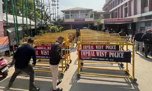 Manipur : इम्फाल हवाई अड्डा-एएआई ने सार्वजनिक सुरक्षा बढ़ाने के लिए Manipur : इम्फाल हवाई अड्डा-एएआई ने सार्वजनिक सुरक्षा बढ़ाने के लिए