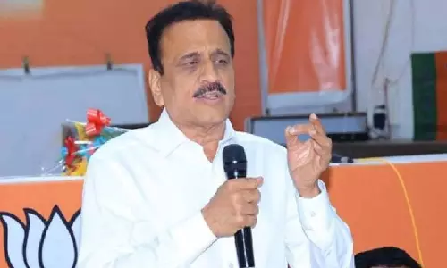 नासिक और रायगढ़ की संरक्षकता का विवाद: गिरीश महाजन का बड़ा बयान