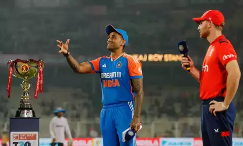 IND vs ENG 2nd T20I: सूर्यकुमार यादव ने टॉस जीतकर गेंदबाजी का फैसला किया