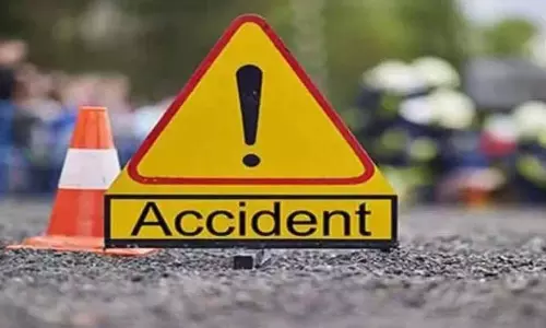स्कूल बस दुर्घटना में माता-पिता की इकलौती बेटी की मौत स्कूल बस दुर्घटना में माता-पिता की इकलौती बेटी की मौत