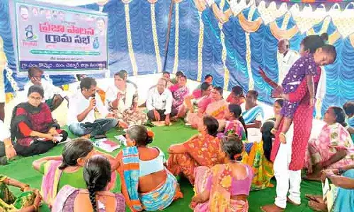 पूर्ववर्ती Adilabad में चार योजनाओं के लिए 2.50 लाख से अधिक आवेदन प्राप्त हुए