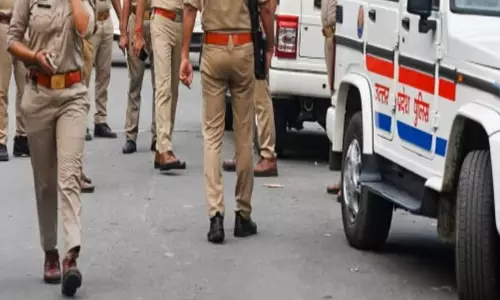 NCR Noida: पुलिस ने हिस्ट्रीशीटर सहित दो बदमाशों को दबोचा