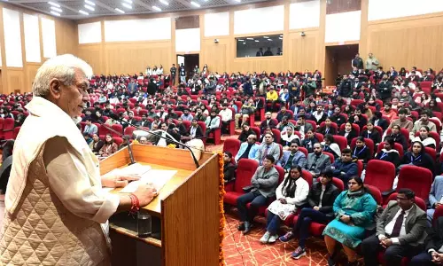 LG: जम्मू-कश्मीर के औद्योगिक पारिस्थितिकी तंत्र में अभूतपूर्व उछाल देखा गया LG: जम्मू-कश्मीर के औद्योगिक पारिस्थितिकी तंत्र में अभूतपूर्व उछाल देखा गया